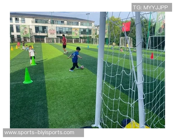 长沙市青少年足球培训提升运动技能与团队合作精神的最佳选择